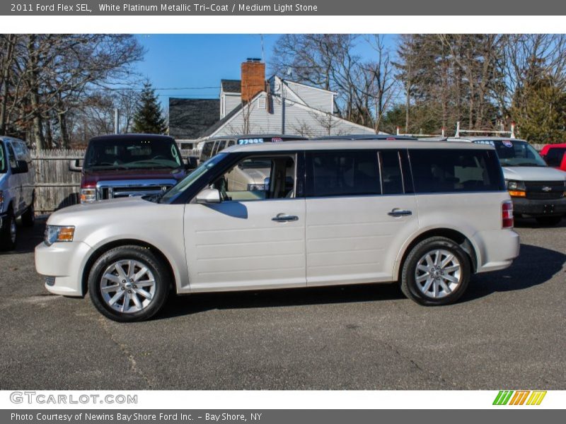 White Platinum Metallic Tri-Coat / Medium Light Stone 2011 Ford Flex SEL