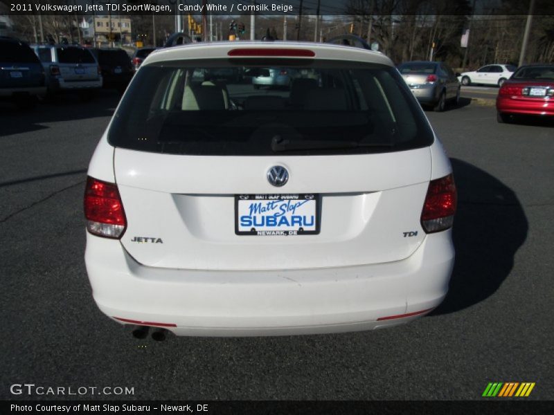 Candy White / Cornsilk Beige 2011 Volkswagen Jetta TDI SportWagen