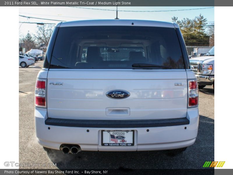 White Platinum Metallic Tri-Coat / Medium Light Stone 2011 Ford Flex SEL