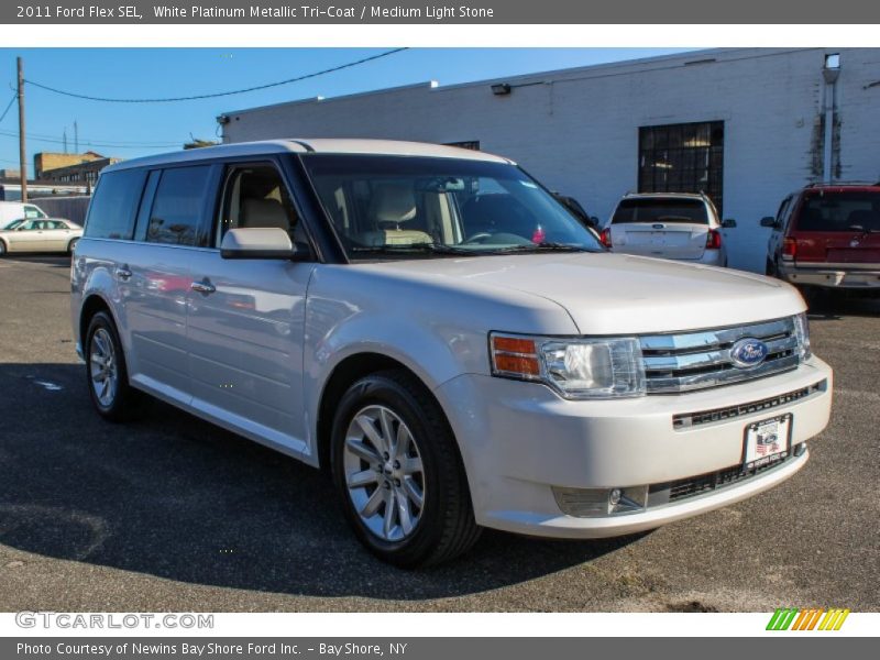 White Platinum Metallic Tri-Coat / Medium Light Stone 2011 Ford Flex SEL