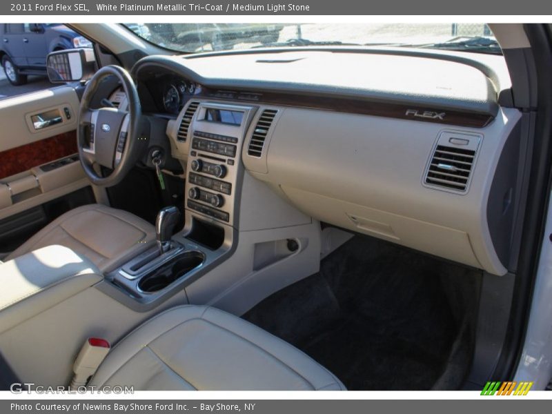 White Platinum Metallic Tri-Coat / Medium Light Stone 2011 Ford Flex SEL