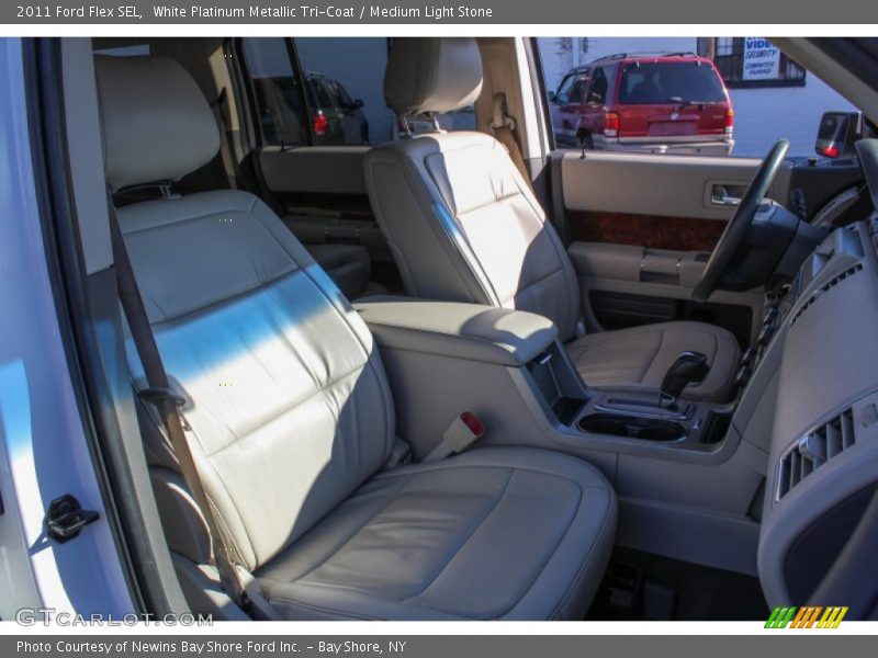 White Platinum Metallic Tri-Coat / Medium Light Stone 2011 Ford Flex SEL