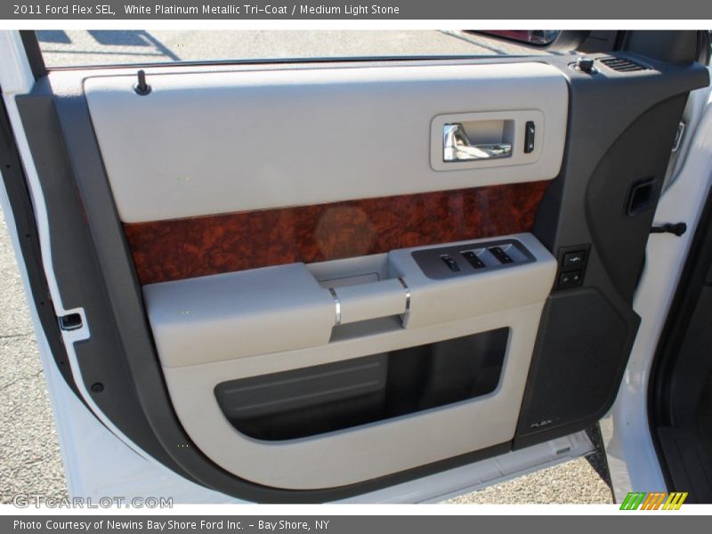 White Platinum Metallic Tri-Coat / Medium Light Stone 2011 Ford Flex SEL