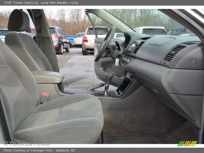 Lunar Mist Metallic / Gray 2005 Toyota Camry LE