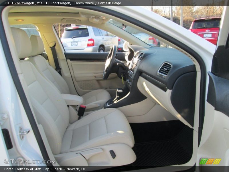 Candy White / Cornsilk Beige 2011 Volkswagen Jetta TDI SportWagen