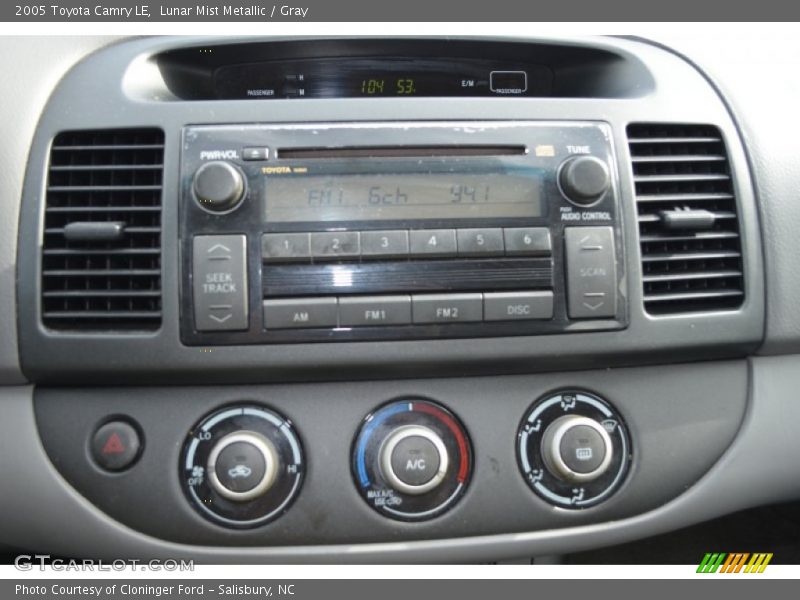Lunar Mist Metallic / Gray 2005 Toyota Camry LE