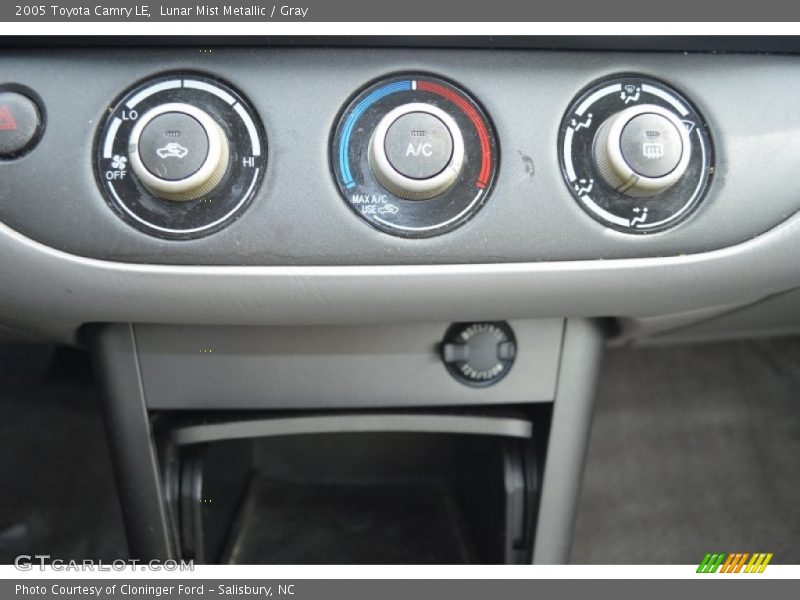 Lunar Mist Metallic / Gray 2005 Toyota Camry LE
