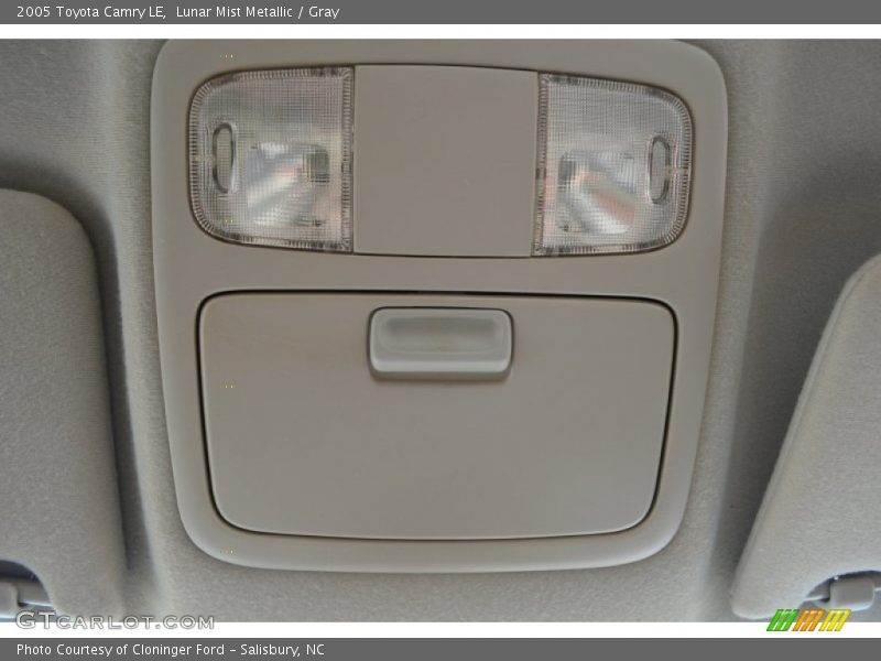 Lunar Mist Metallic / Gray 2005 Toyota Camry LE