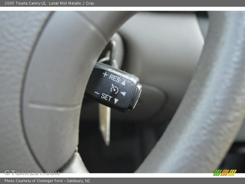 Lunar Mist Metallic / Gray 2005 Toyota Camry LE