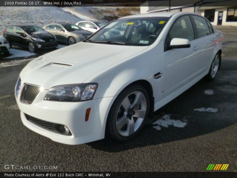 White Hot / Onyx/Red 2009 Pontiac G8 GT