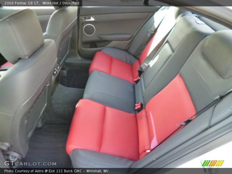 White Hot / Onyx/Red 2009 Pontiac G8 GT