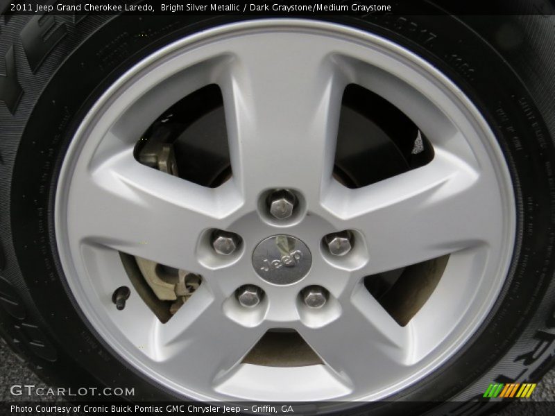 Bright Silver Metallic / Dark Graystone/Medium Graystone 2011 Jeep Grand Cherokee Laredo