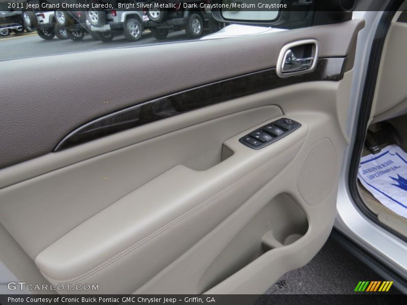 Bright Silver Metallic / Dark Graystone/Medium Graystone 2011 Jeep Grand Cherokee Laredo