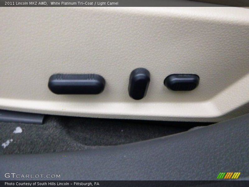 White Platinum Tri-Coat / Light Camel 2011 Lincoln MKZ AWD