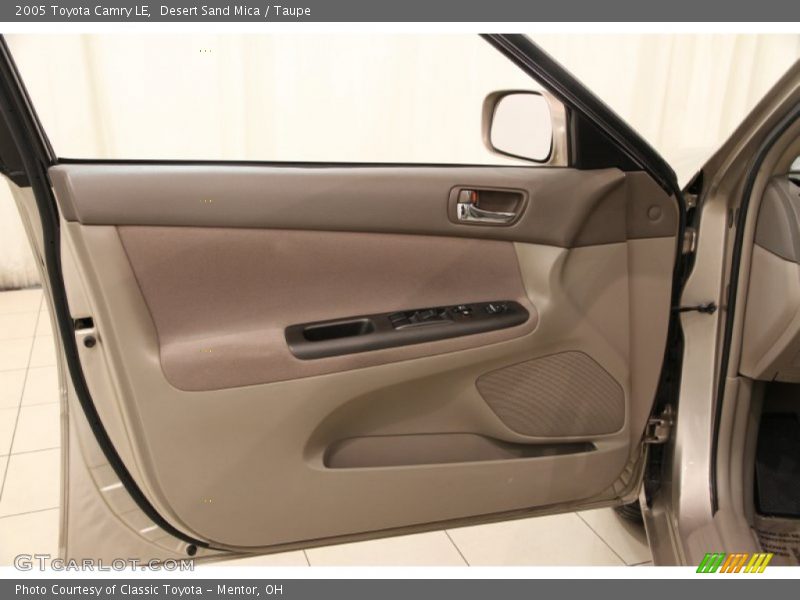 Desert Sand Mica / Taupe 2005 Toyota Camry LE