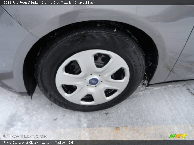 Sterling Grey Metallic / Charcoal Black 2012 Ford Focus S Sedan