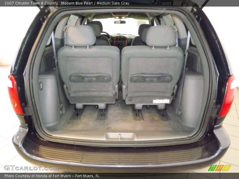  2007 Town & Country  Trunk