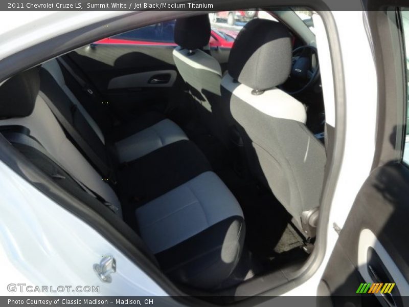 Summit White / Jet Black/Medium Titanium 2011 Chevrolet Cruze LS