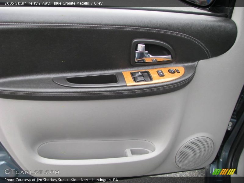 Blue Granite Metallic / Grey 2005 Saturn Relay 2 AWD