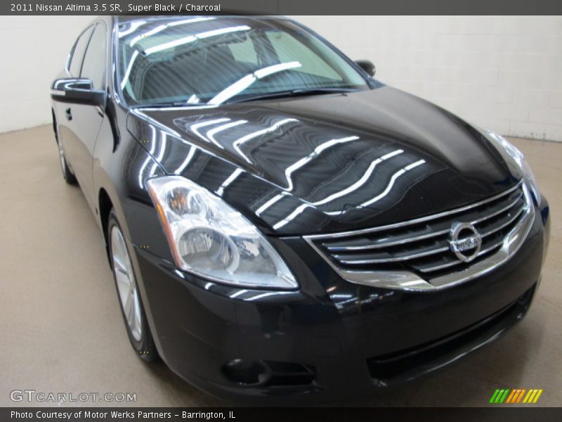 Super Black / Charcoal 2011 Nissan Altima 3.5 SR