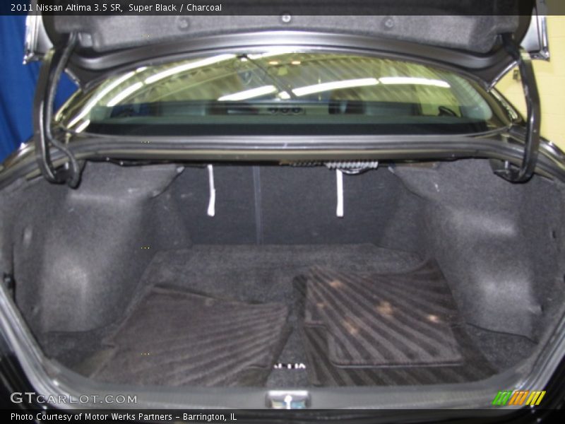Super Black / Charcoal 2011 Nissan Altima 3.5 SR