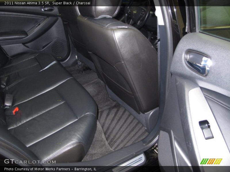 Super Black / Charcoal 2011 Nissan Altima 3.5 SR
