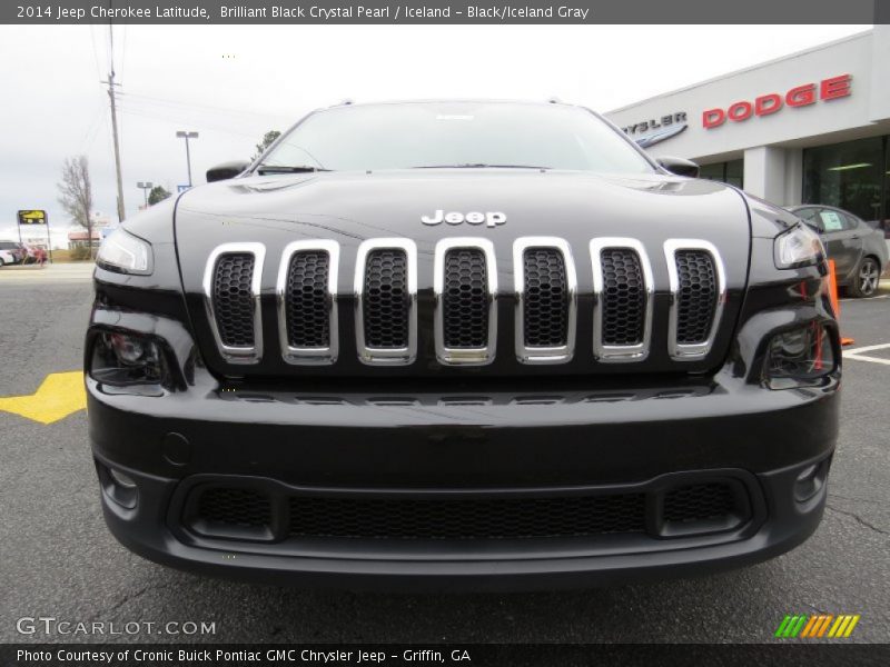 Brilliant Black Crystal Pearl / Iceland - Black/Iceland Gray 2014 Jeep Cherokee Latitude