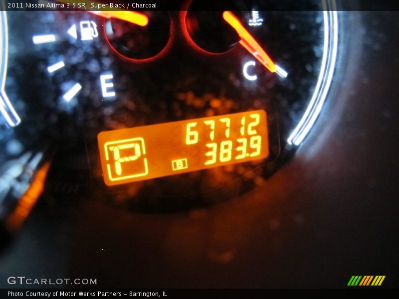 Super Black / Charcoal 2011 Nissan Altima 3.5 SR