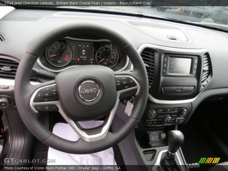 Dashboard of 2014 Cherokee Latitude