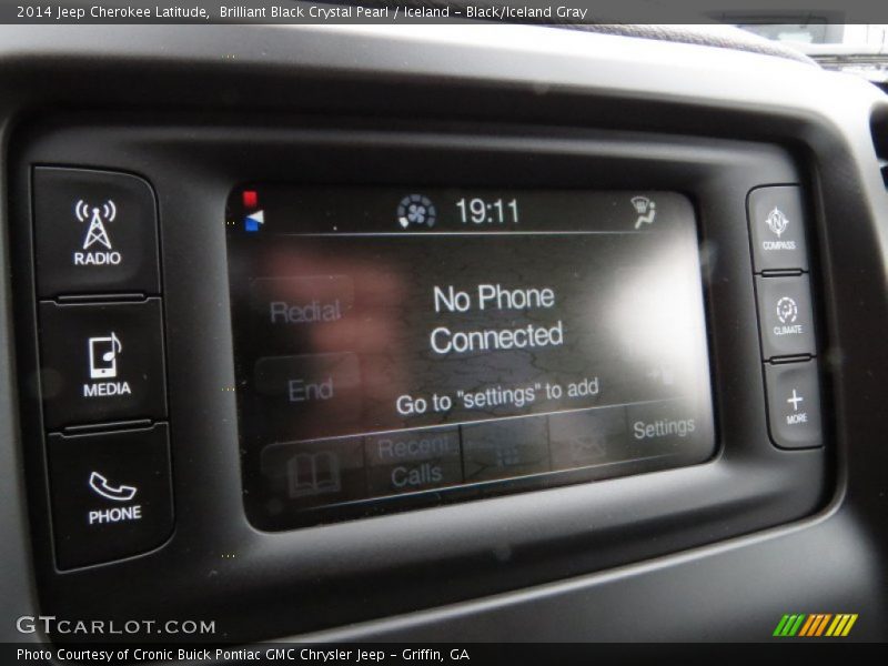 Brilliant Black Crystal Pearl / Iceland - Black/Iceland Gray 2014 Jeep Cherokee Latitude