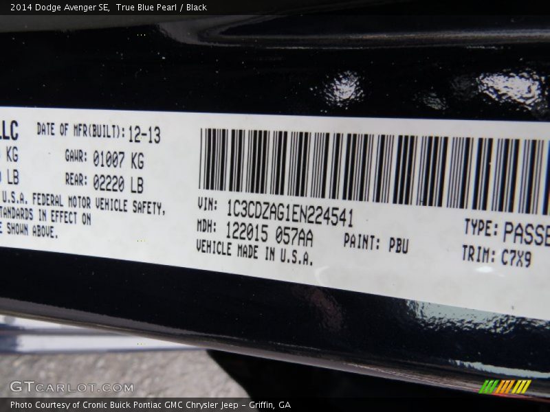 True Blue Pearl / Black 2014 Dodge Avenger SE