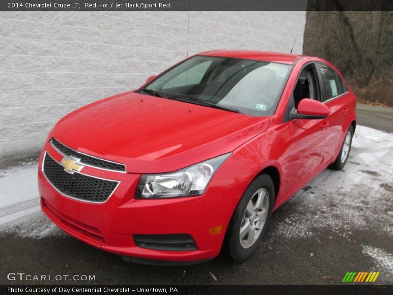 Front 3/4 View of 2014 Cruze LT