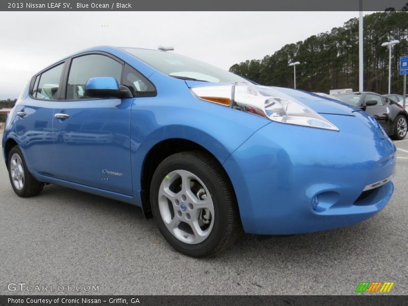 Blue Ocean / Black 2013 Nissan LEAF SV