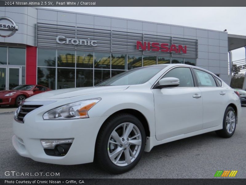Pearl White / Charcoal 2014 Nissan Altima 2.5 SV