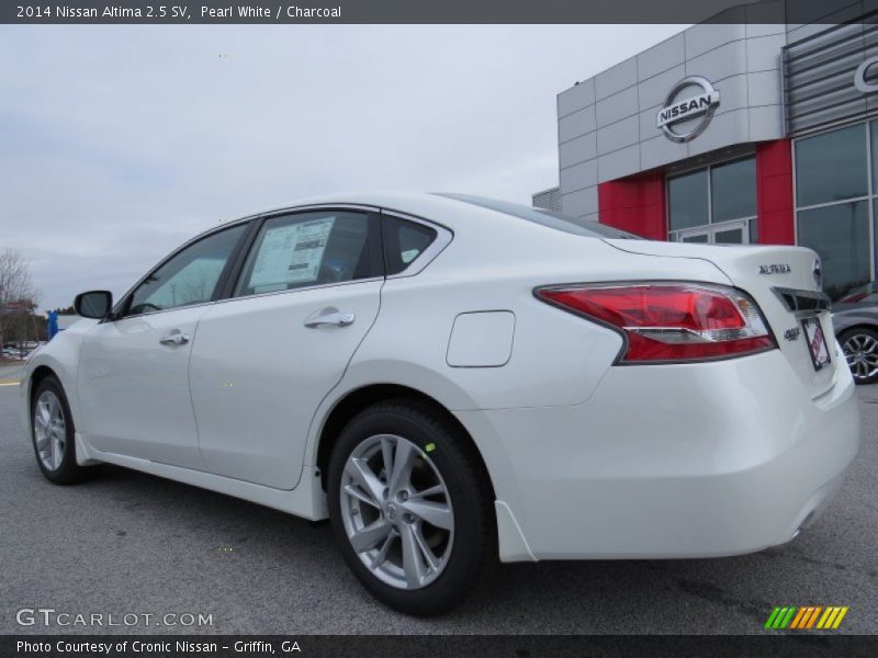 Pearl White / Charcoal 2014 Nissan Altima 2.5 SV