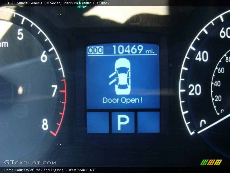 Platinum Metallic / Jet Black 2013 Hyundai Genesis 3.8 Sedan