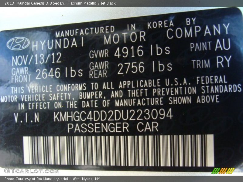 Platinum Metallic / Jet Black 2013 Hyundai Genesis 3.8 Sedan
