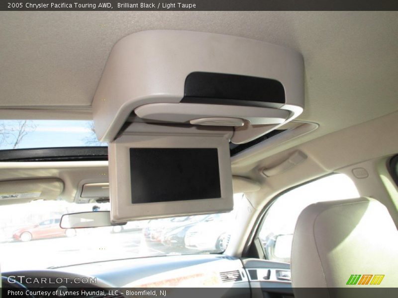 Brilliant Black / Light Taupe 2005 Chrysler Pacifica Touring AWD