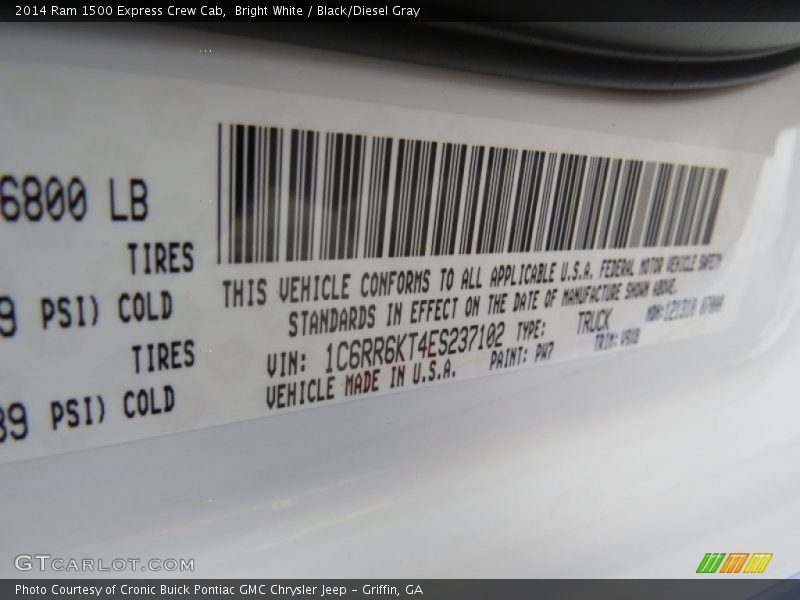 Bright White / Black/Diesel Gray 2014 Ram 1500 Express Crew Cab