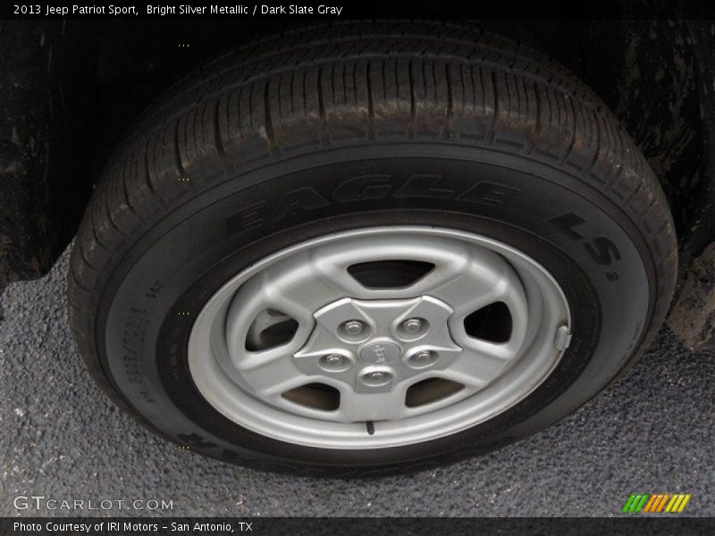 Bright Silver Metallic / Dark Slate Gray 2013 Jeep Patriot Sport