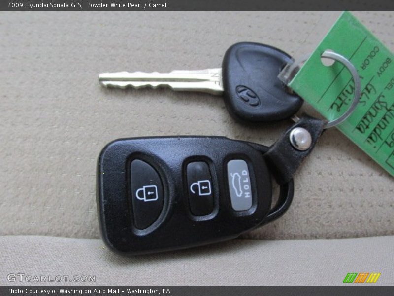 Powder White Pearl / Camel 2009 Hyundai Sonata GLS