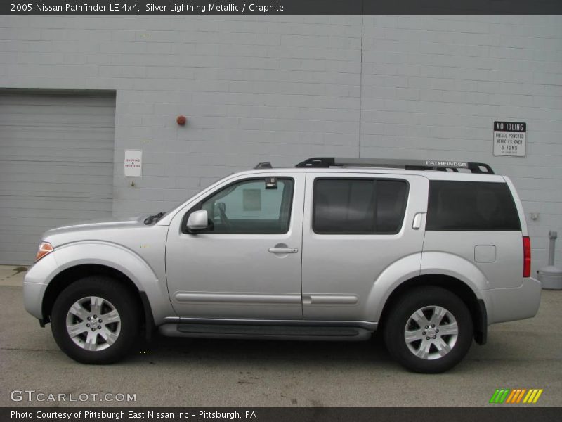 Silver Lightning Metallic / Graphite 2005 Nissan Pathfinder LE 4x4