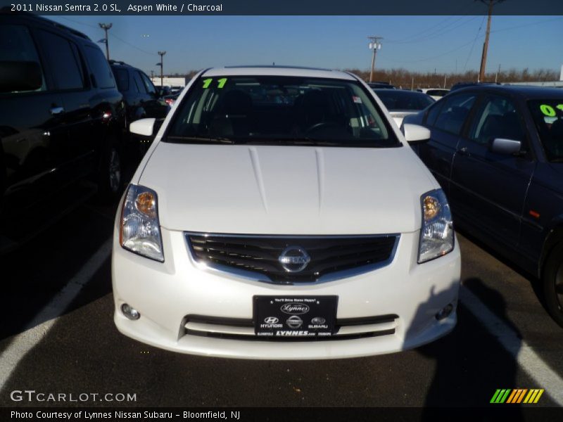Aspen White / Charcoal 2011 Nissan Sentra 2.0 SL