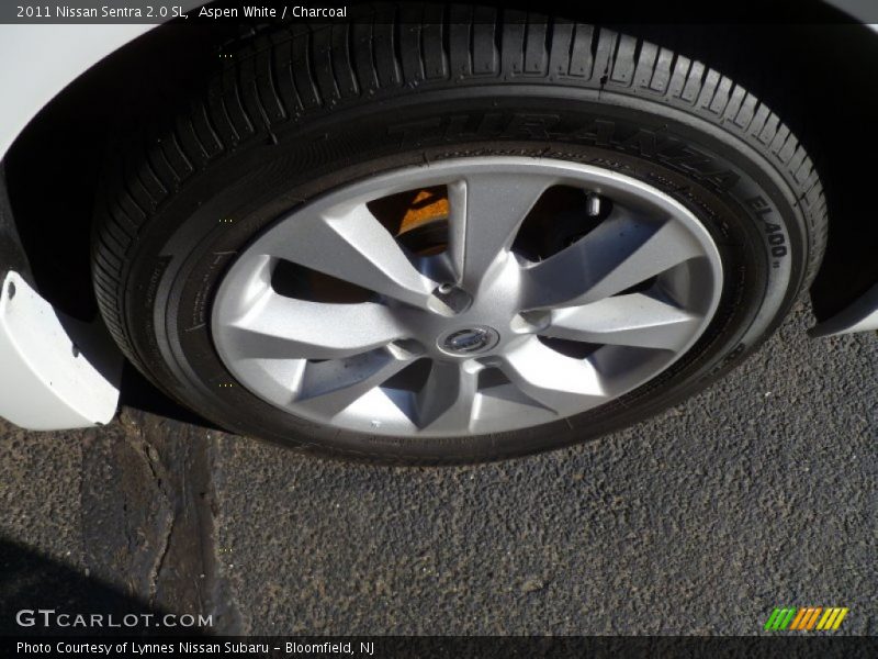 Aspen White / Charcoal 2011 Nissan Sentra 2.0 SL