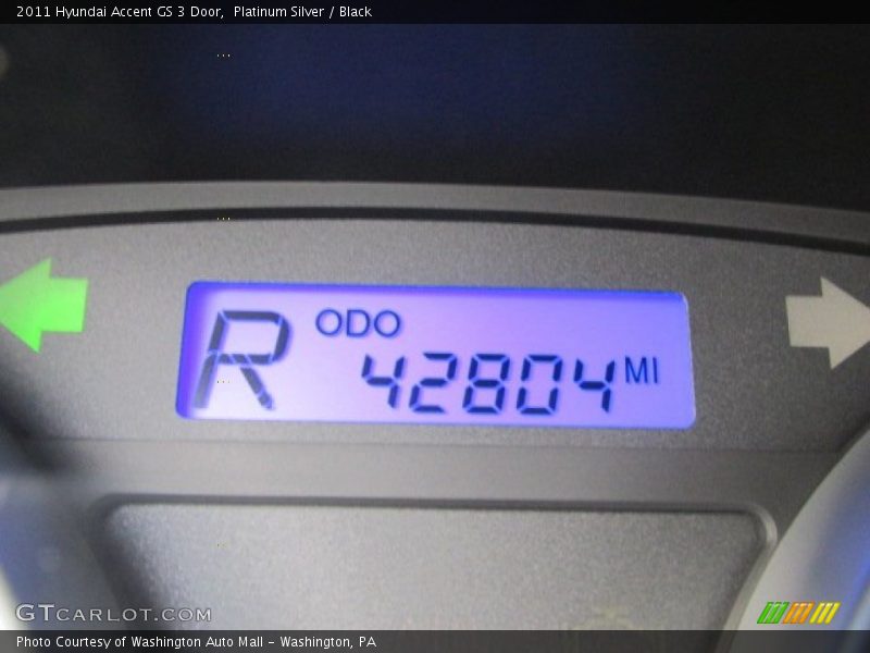 Platinum Silver / Black 2011 Hyundai Accent GS 3 Door