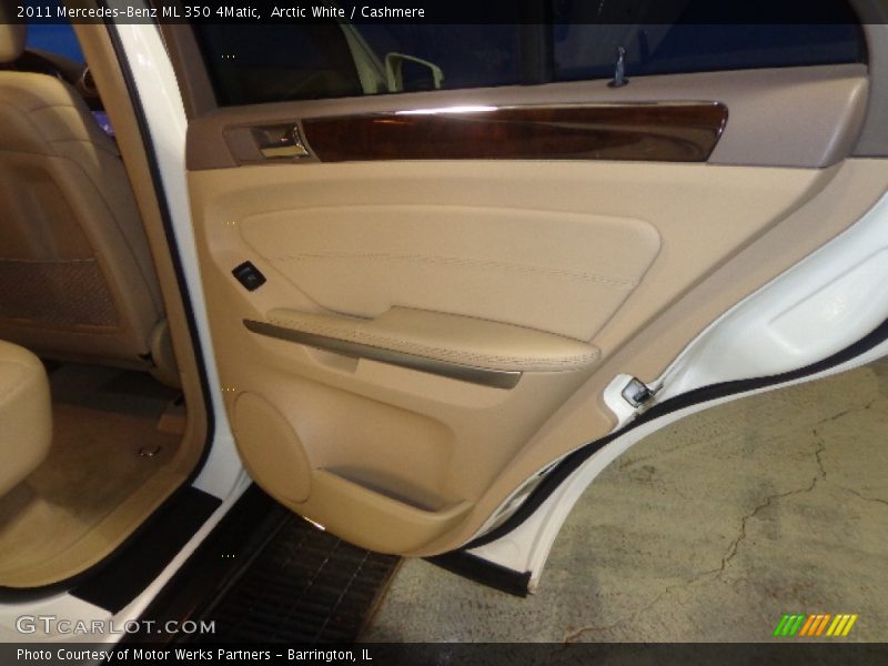 Arctic White / Cashmere 2011 Mercedes-Benz ML 350 4Matic