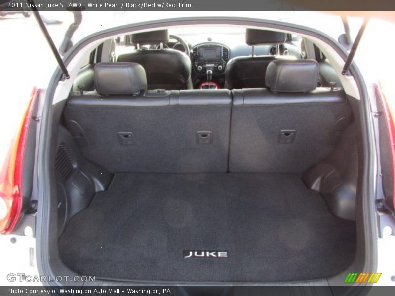 White Pearl / Black/Red w/Red Trim 2011 Nissan Juke SL AWD