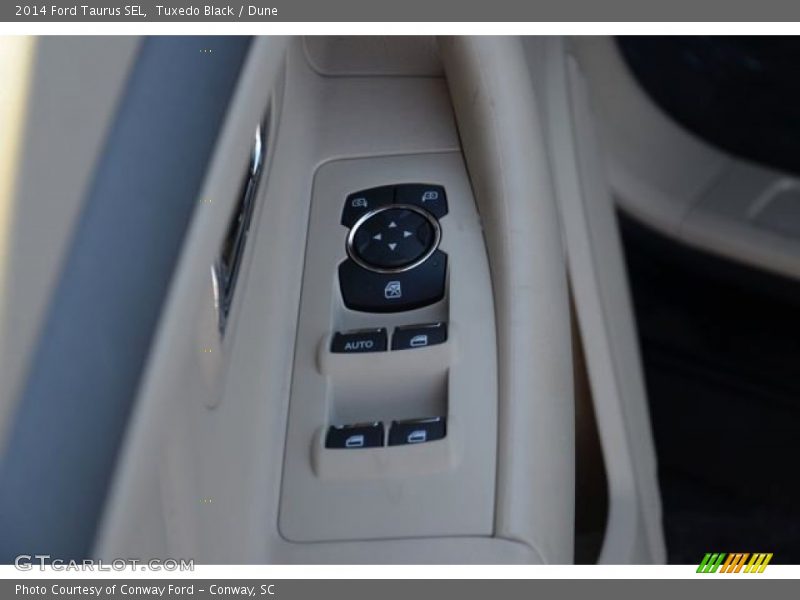 Tuxedo Black / Dune 2014 Ford Taurus SEL