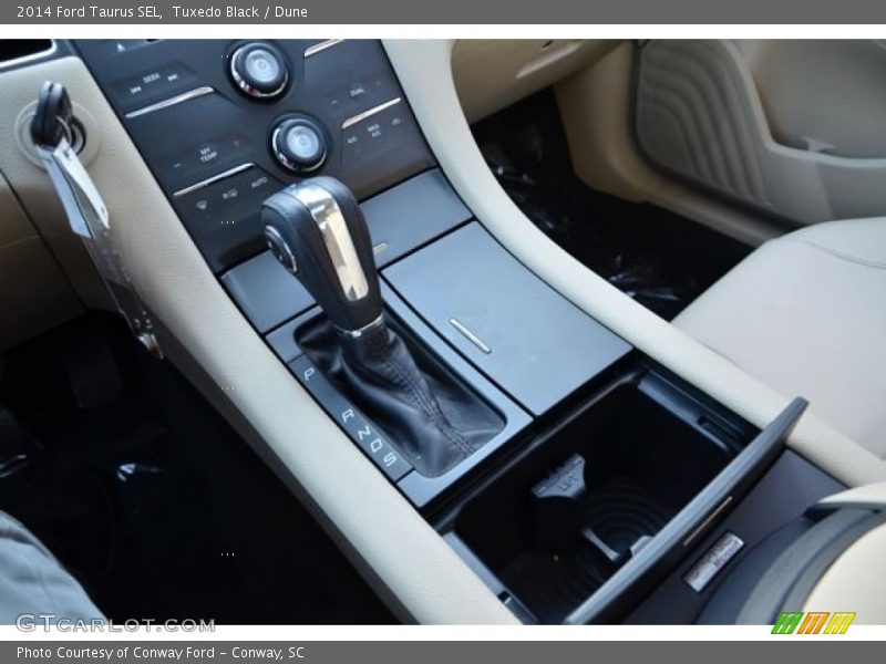 Tuxedo Black / Dune 2014 Ford Taurus SEL