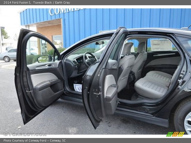 Tuxedo Black / Earth Gray 2014 Ford Fusion S